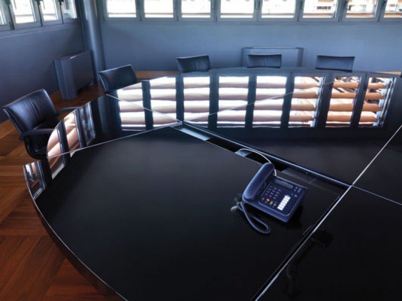 Стол для конференц-зала ASYMMETRICAL