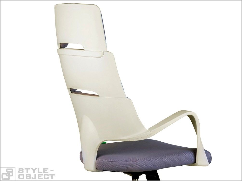 Кресло руководителя  SAKURA  (белый пластик)