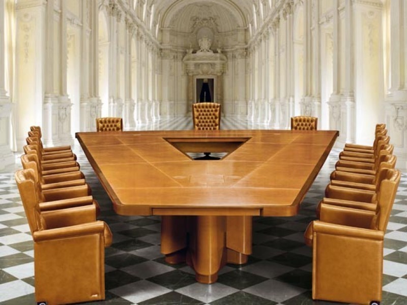 Стол для конференц-зала PLANET